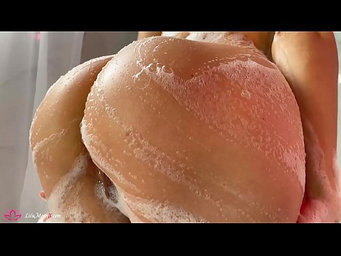 ❤️ La morena es masturba el cony amb un vibrador fins a un orgasme intens a la dutxa ❤️ Porno al ca.pornodil.ru ❌