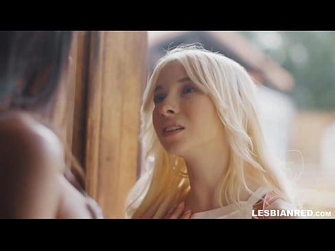 ❤️ La noia torna a casa uns mesos després i s'acaba menjant el cony de la seva madrastra ❤️ Porno al ca.pornodil.ru ❌